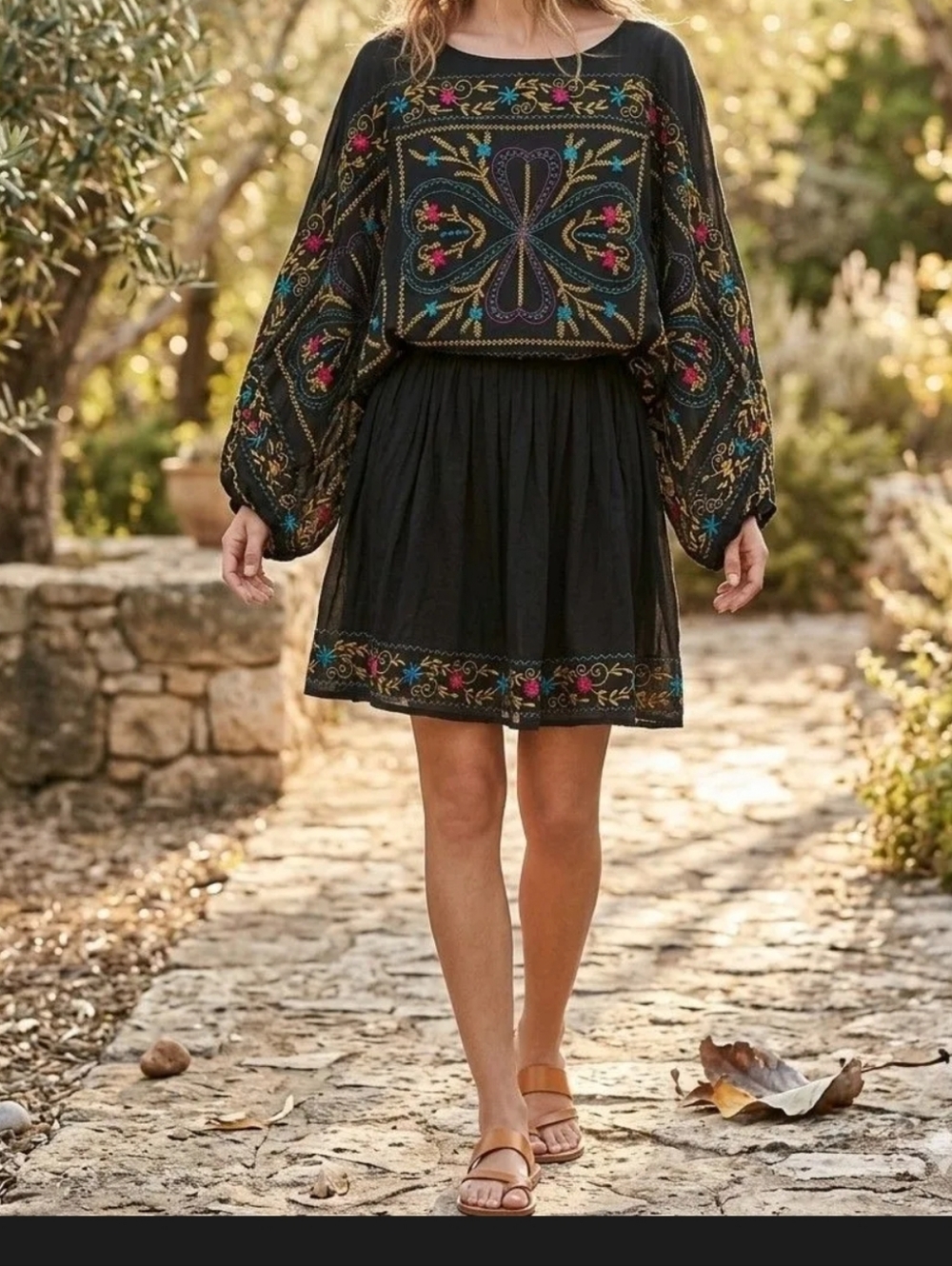 Easel Embroidered Boho Tunic Dress Black Floral Rayon Tassel Waist Size Medium